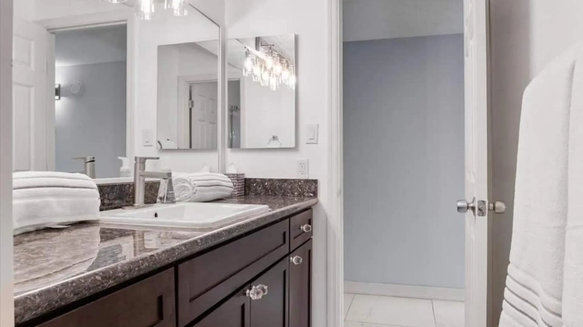 斯科茨Stunning 3-Bdrm In Great Location Wpool别墅